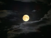 Луна в облаках II