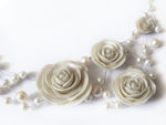 wedding-roses-necklace