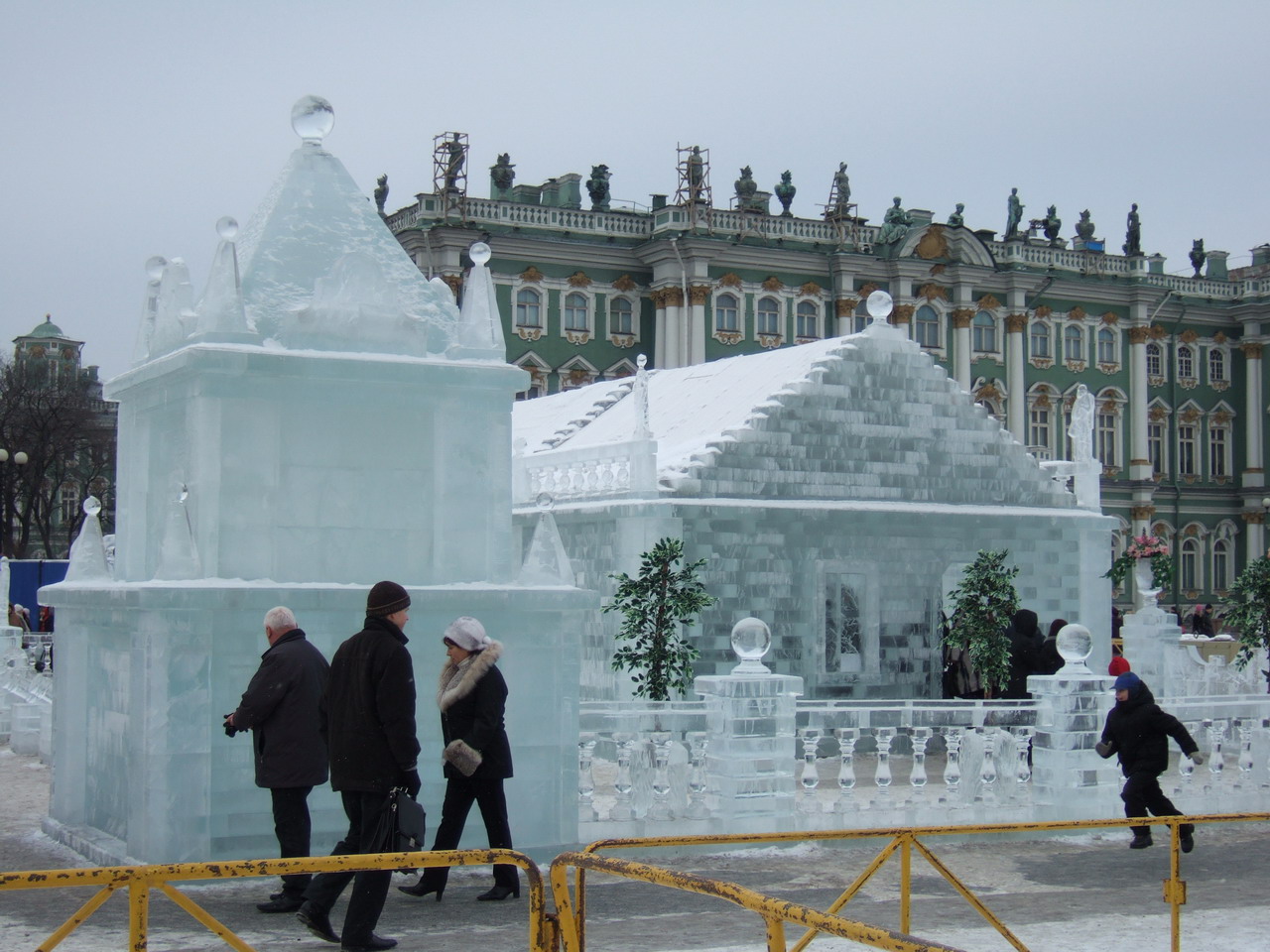 Ледяной дом на Дворцовой