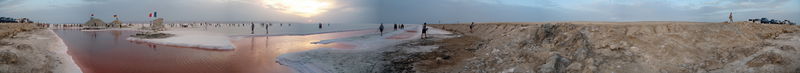 Тунис. Соленое озеро Эль-Джерид с пустыне. Восход.
