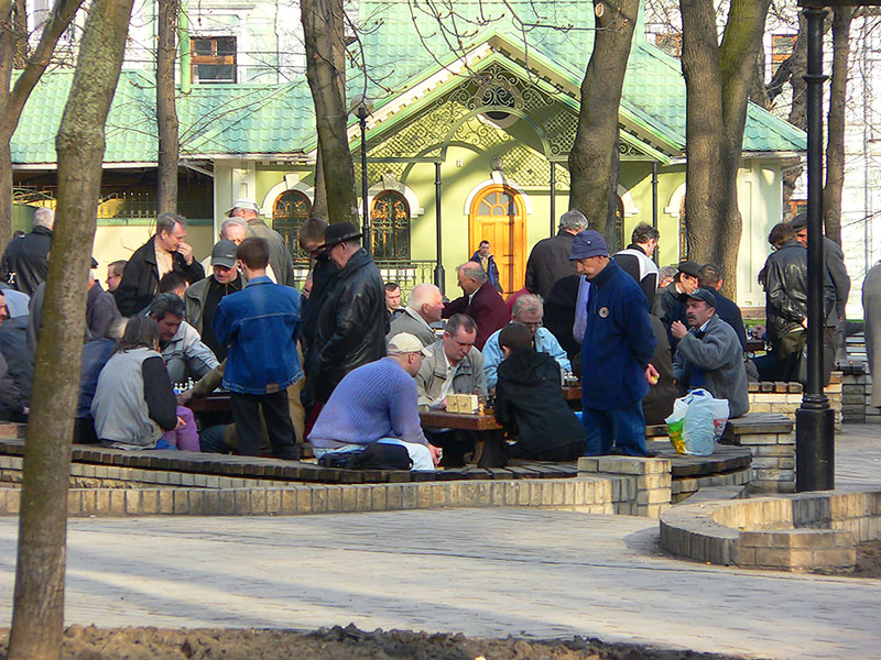Азартные игры в парке Шевченко