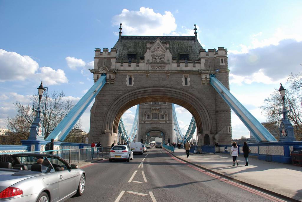 Tower Bridge from north side