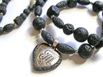 black-salt-beads-heart-f01.jpg