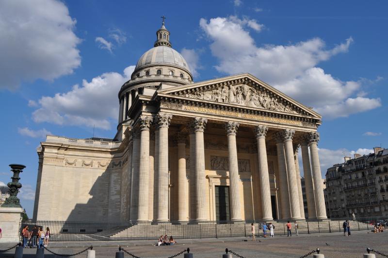 Пантеон - место захоронения выдающихся людей Франции