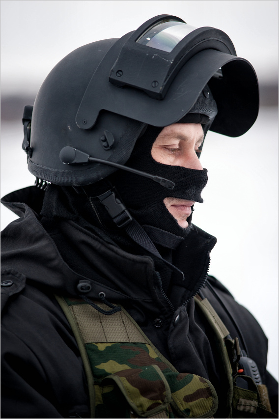 Фото в военной форме в маске