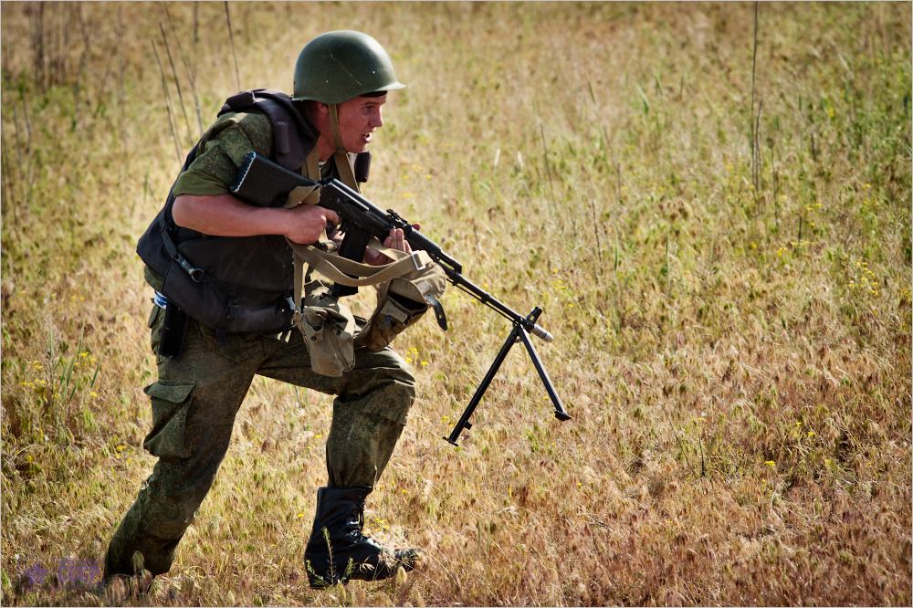 Пехотинец. Военный пехотинец. Солдат пехотинец. Профессия солдат. Военные профессии пехотинец.